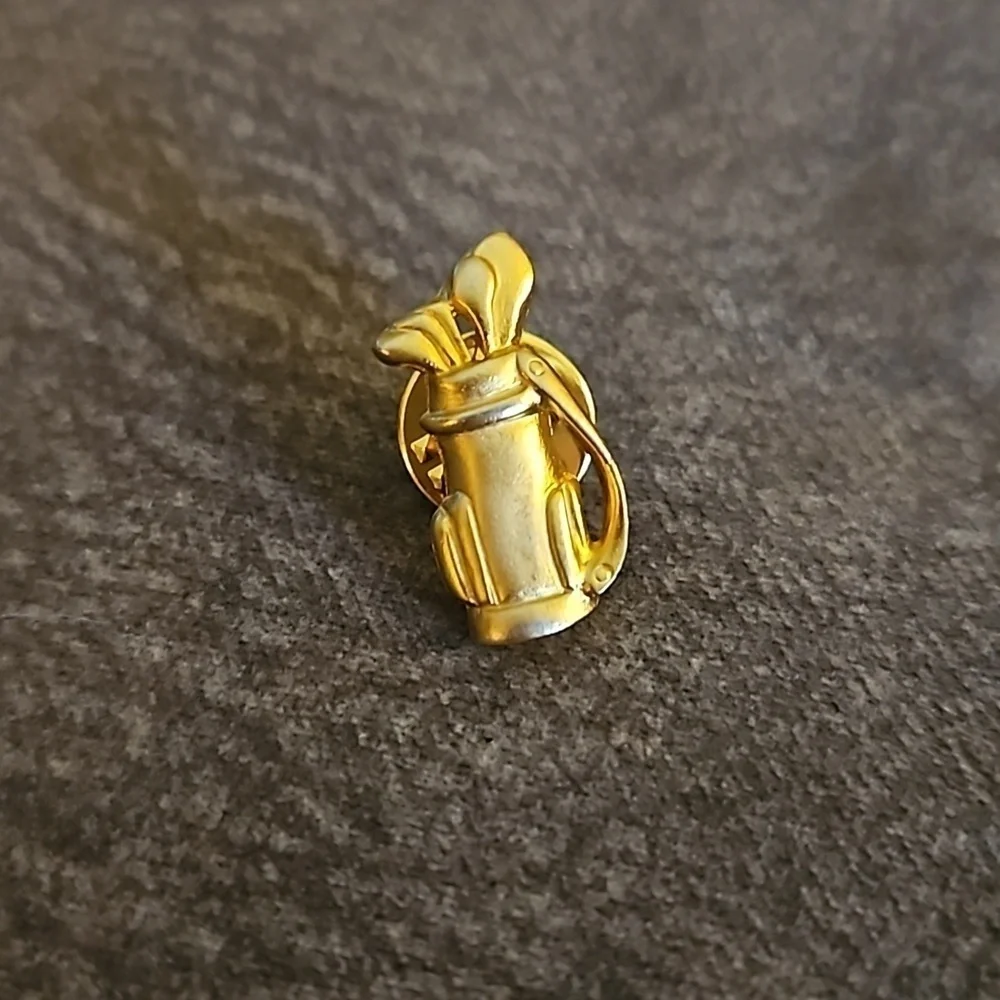 Goldtone Matte Golf Clubs Hat Lapel Tie Pin